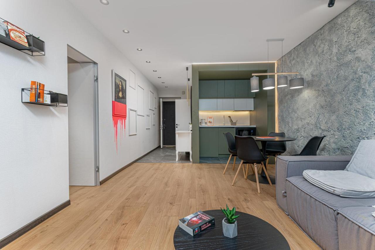 Bloody Lisa Design Apartment Одесса Экстерьер фото